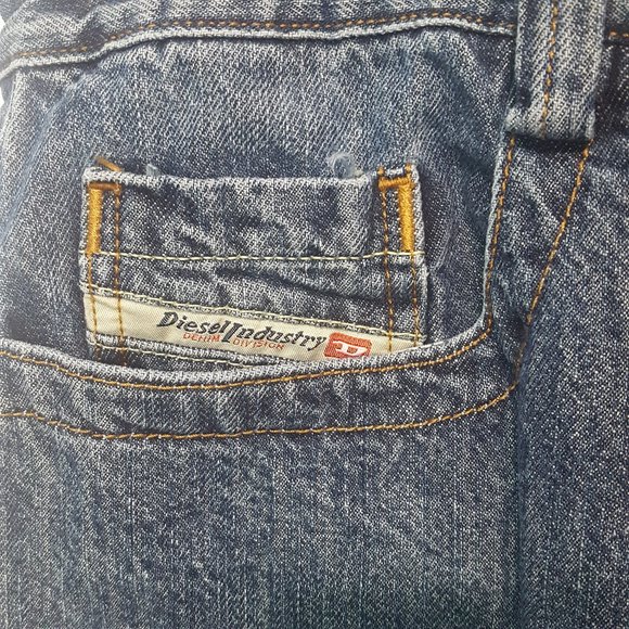 Diesel Men's Relaxed Straight Leg Jeans - Picture 4 of 7